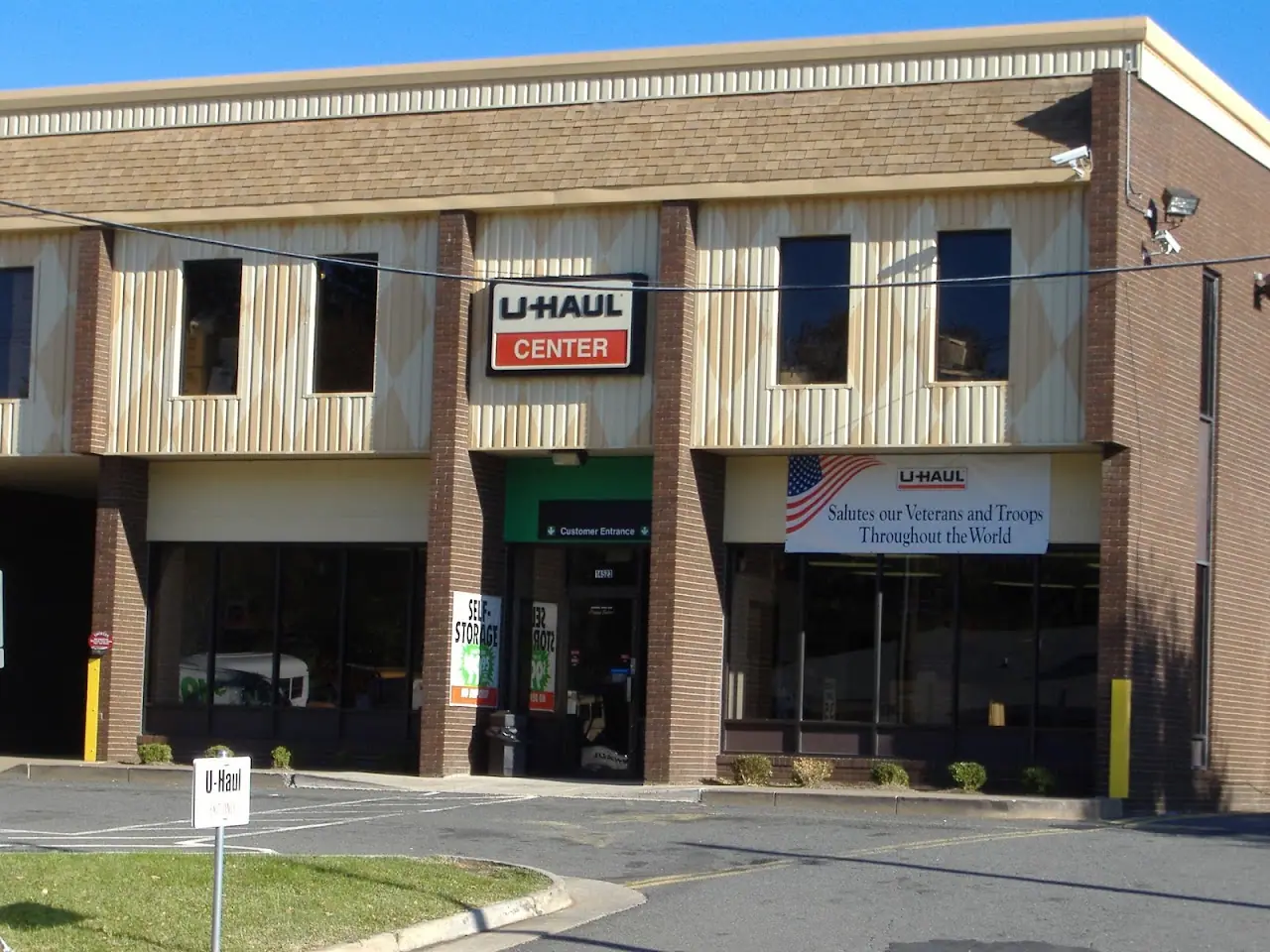 Self-Storage at U-Haul, RV storage in Woodbridge