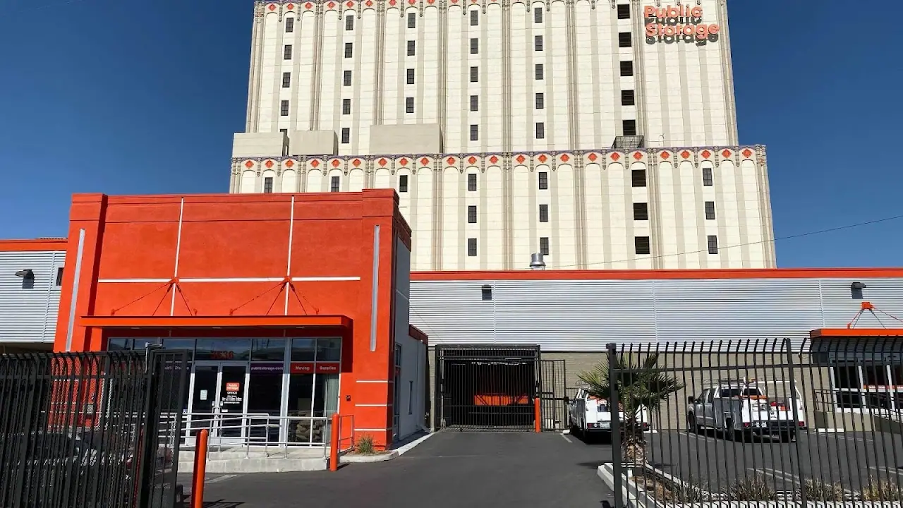 Public Storage, RV storage in Los Angeles