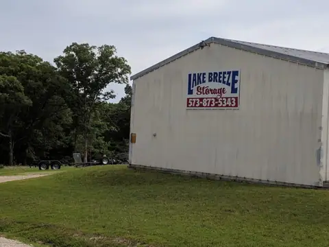 Lake Breeze Storage photo 3