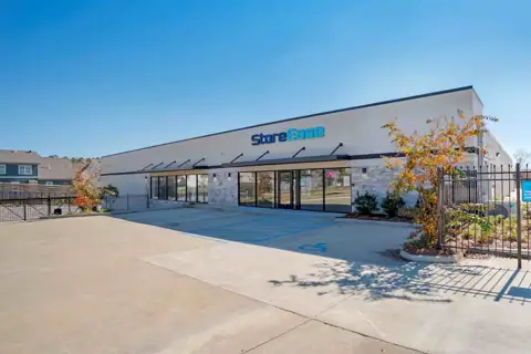 StoreEase Self Storage in Helena, AL