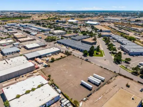 Neighbor RV & Truck Storage in Denver, CO