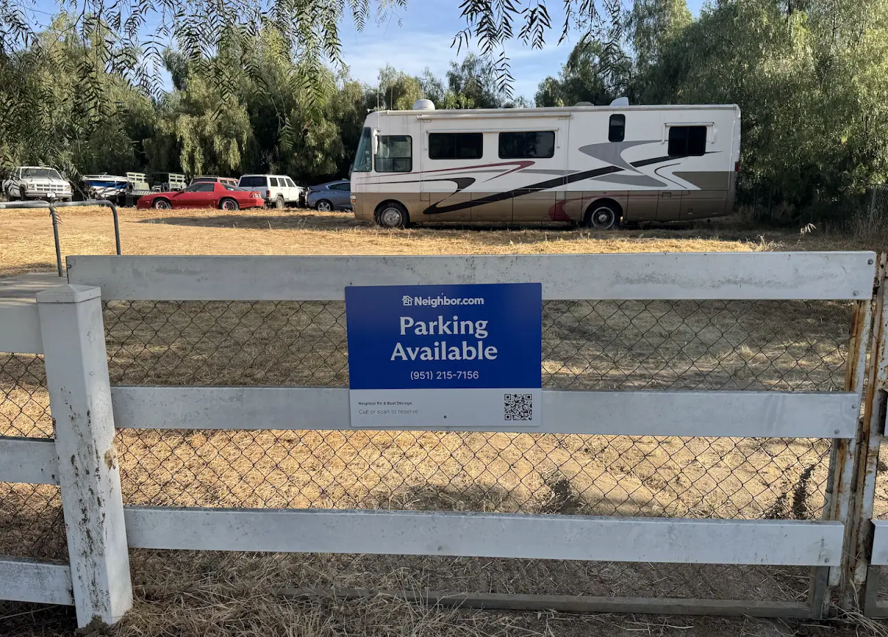 Neighbor RV & Boat Storage, RV storage in Riverside