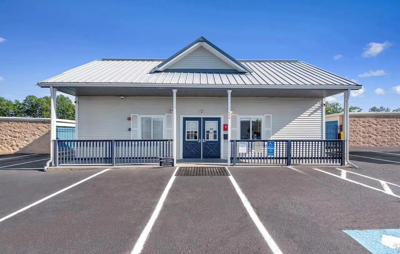 Prime Storage, RV storage in Newington