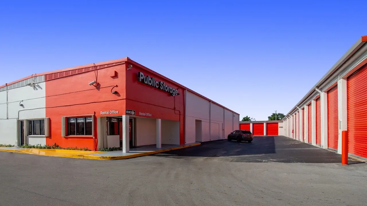 Public Storage, RV storage in Oakland Park