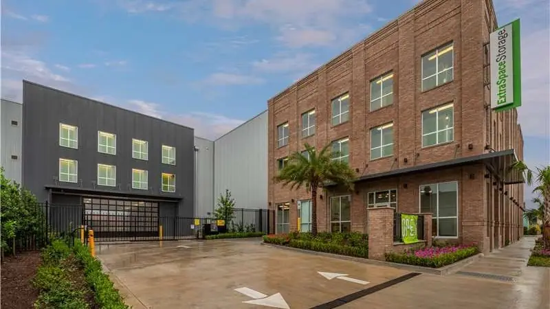 Extra Space Storage, RV storage in New Orleans