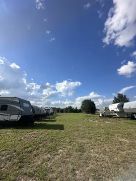Heartland Place Storage & Sales in Bowling Green, FL