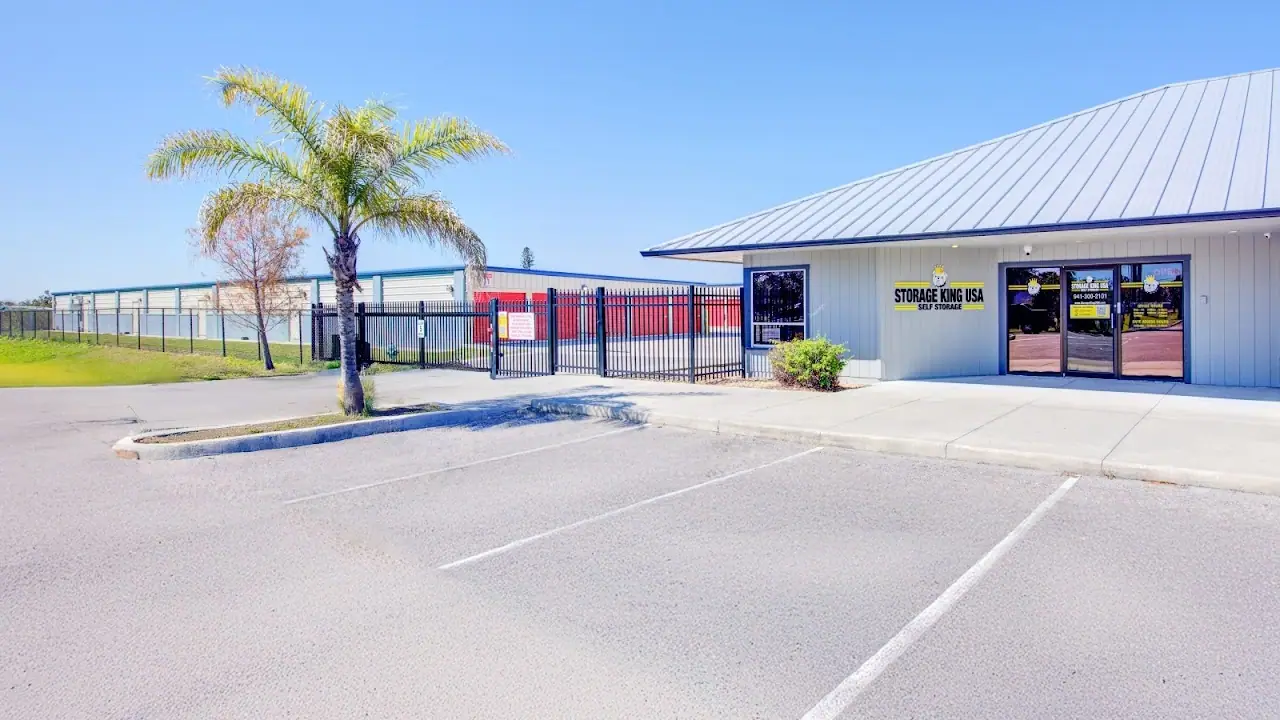 Storage King USA, RV storage in Englewood