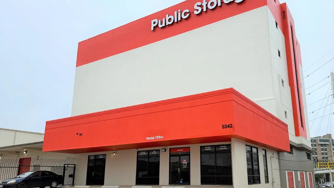 Public Storage, RV storage in Dallas