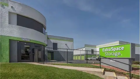 Extra Space Storage in Glendora, CA