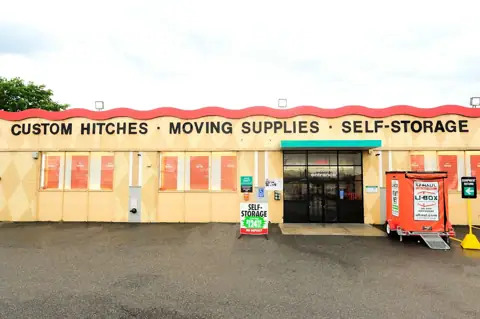 U-Haul Moving & Storage of Inwood in Inwood, NY