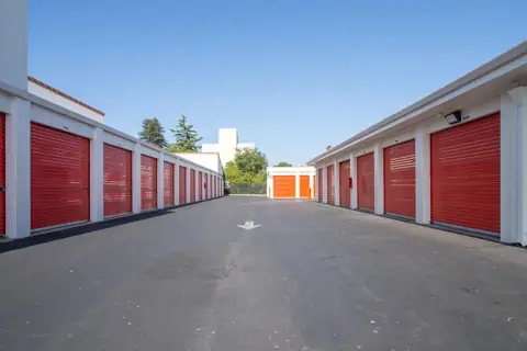 Public Storage photo 2