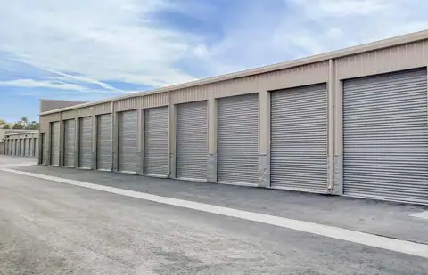 StorAmerica Self Storage photo 2