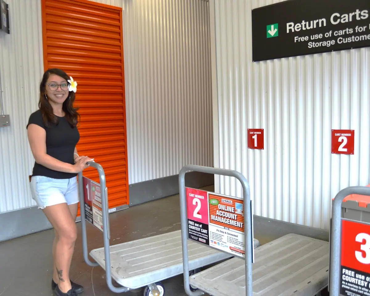 Self-Storage at U-Haul, RV storage in Kailua-Kona