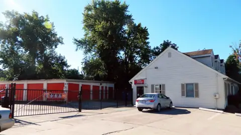 Public Storage photo 2