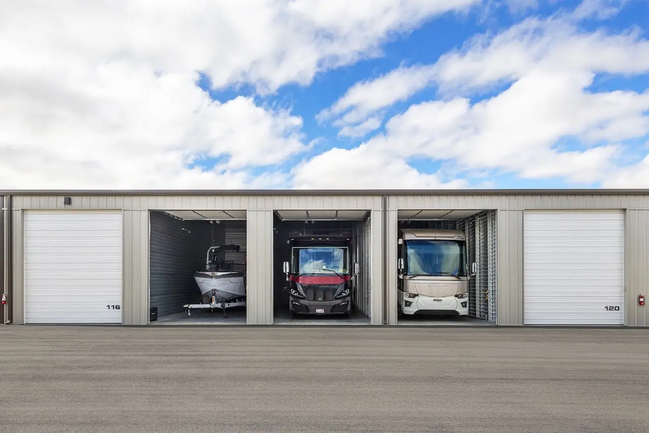 LuxeLocker Premium Storage - Corporate Office, RV storage in Lake Havasu City