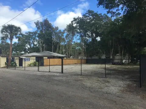 West Tampa Storage in Tampa, FL