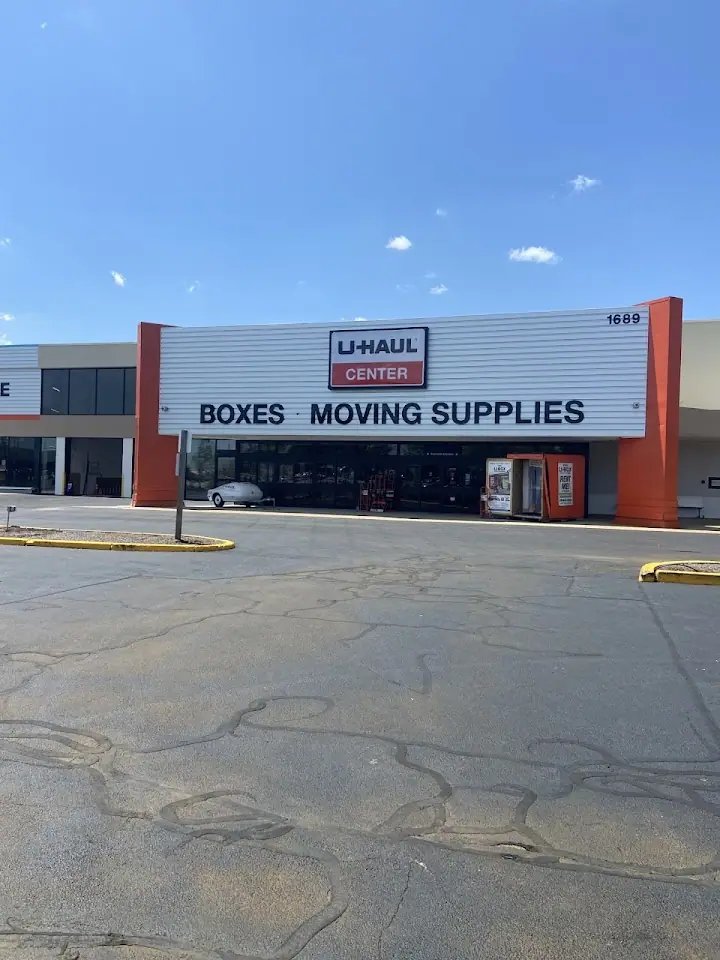 Self-Storage at U-Haul, RV storage in Warwick