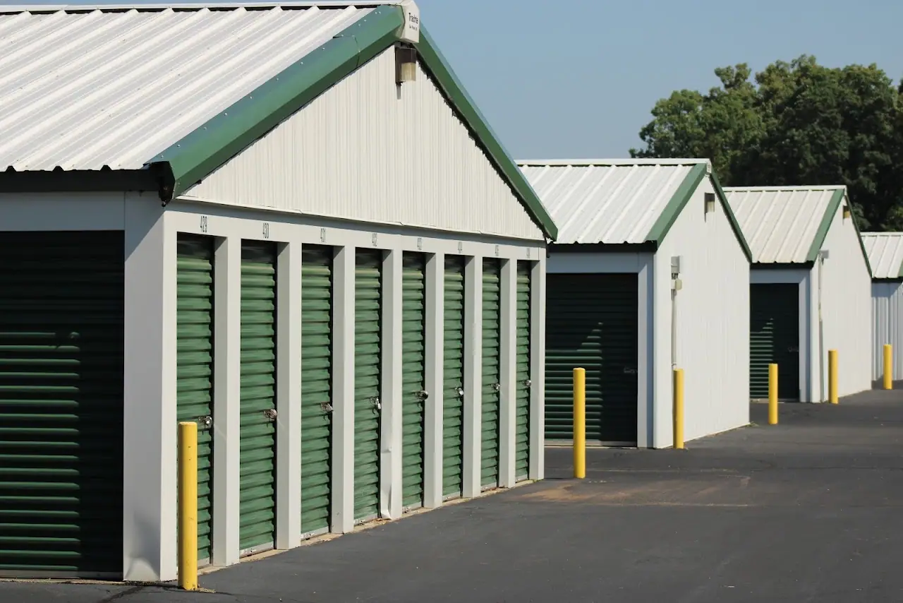 J&J Storage, RV storage in Niles