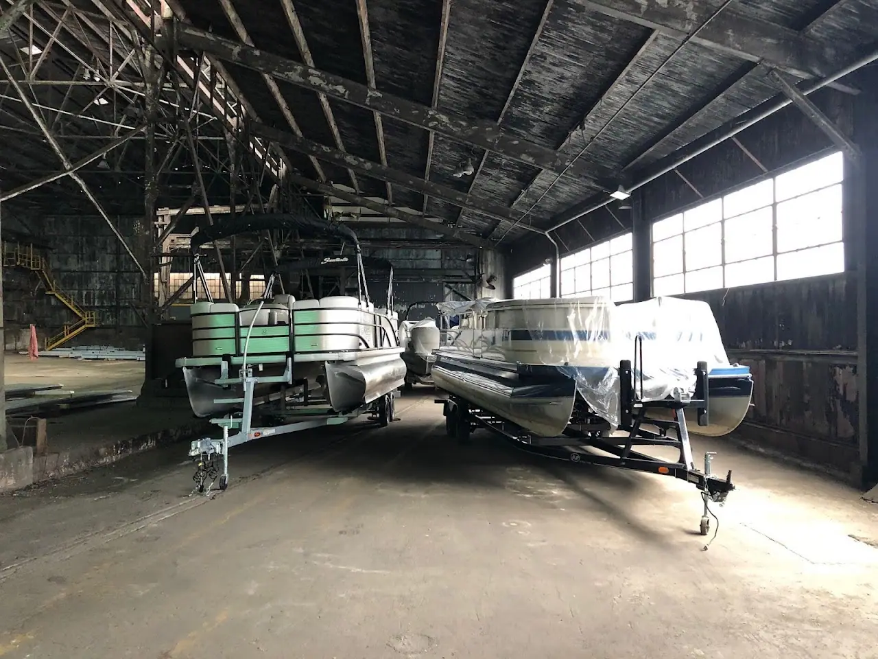 HOLSTON STORAGE LLC, RV storage in Bristol