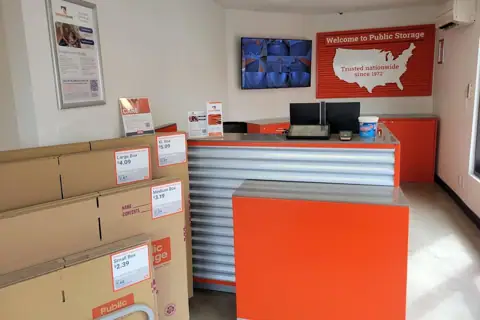 Public Storage photo 3