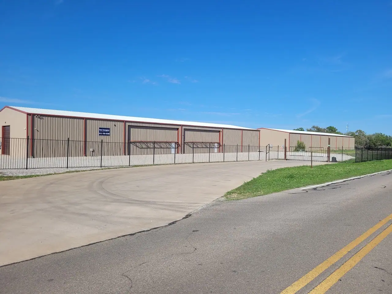 Bus Hangars RV Storage, RV storage in Spicewood
