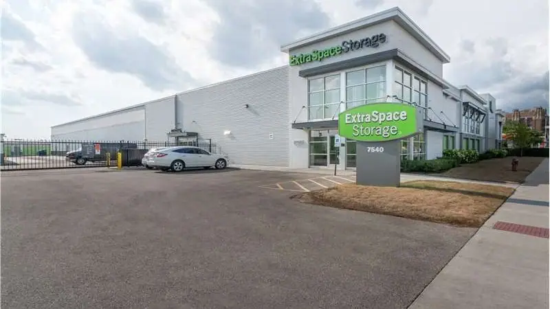 Extra Space Storage, RV storage in Skokie