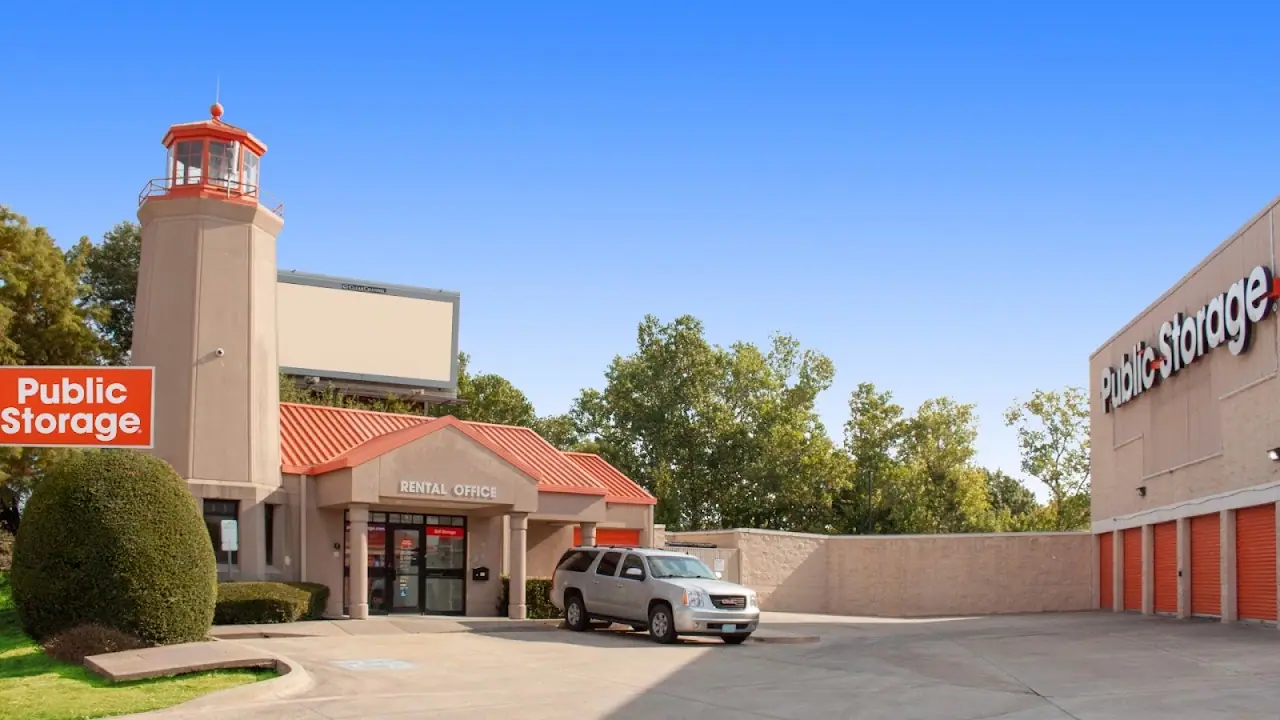 Public Storage, RV storage in Dallas