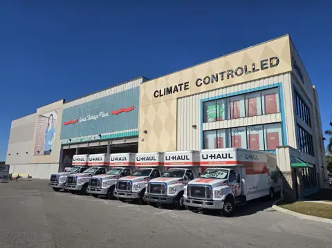 Self-Storage at U-Haul in Bradenton, FL