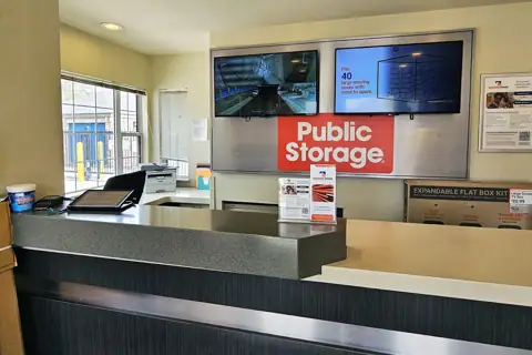Public Storage photo 2