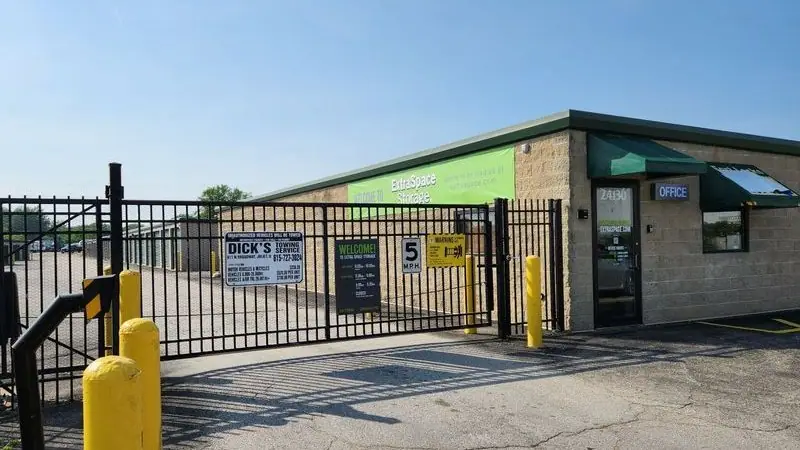 Extra Space Storage, RV storage in Channahon