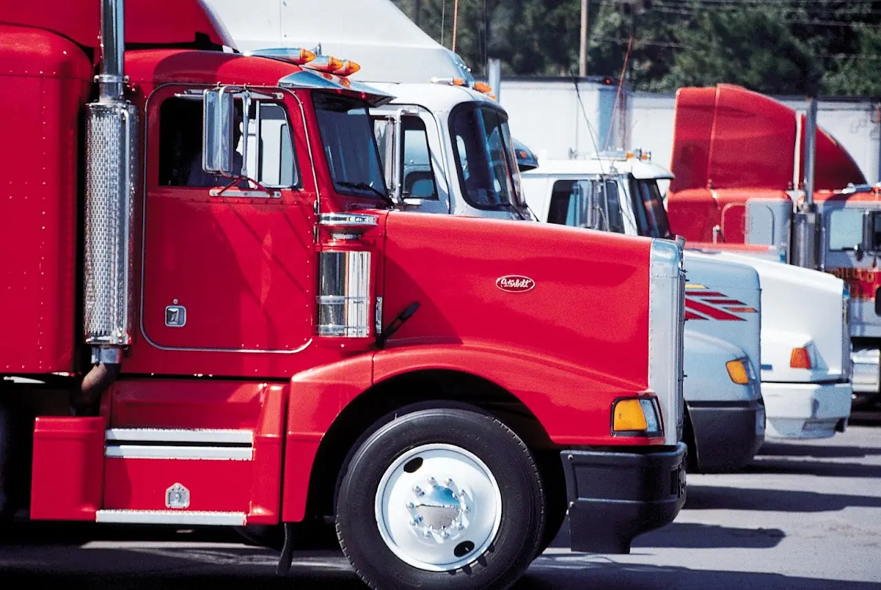 Park Your Semi NC (Tractor Trailer & Commercial Truck Parking), RV storage in Fayetteville