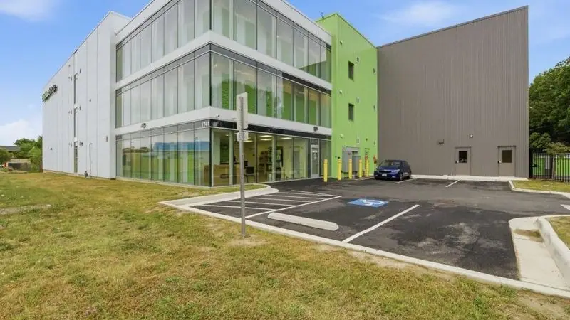 Extra Space Storage, RV storage in Richmond