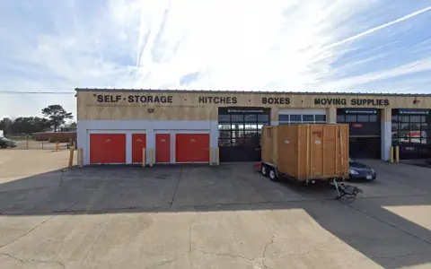 U-Haul Trailer Hitch Super Center at Greenbrier photo 2