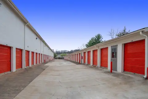 Public Storage photo 2