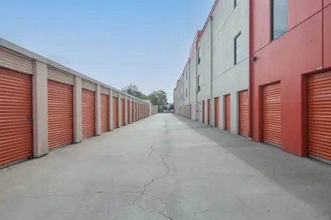 Public Storage photo 2