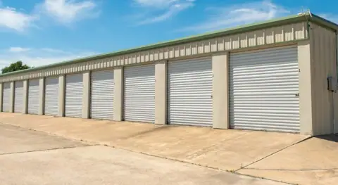 Neighbor Self Storage in Baytown, TX