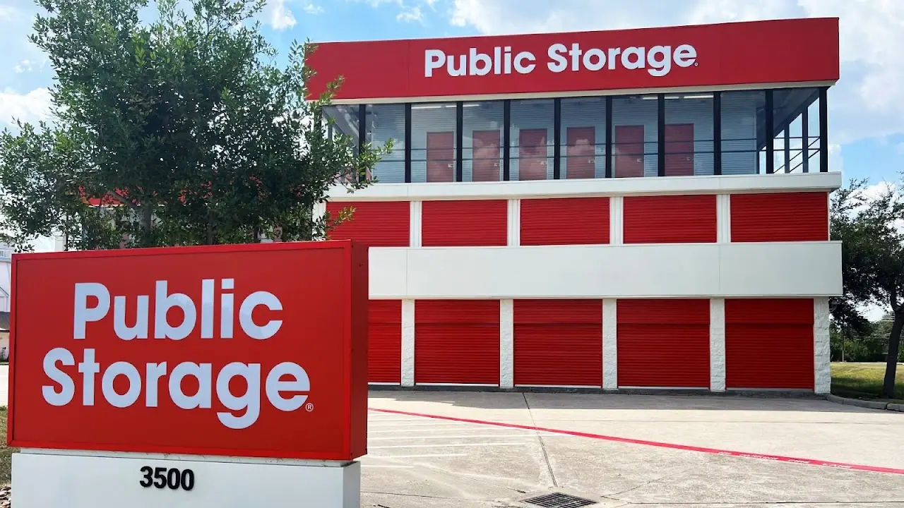 Public Storage, RV storage in Friendswood