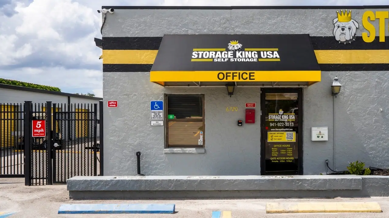 Storage King USA, RV storage in Sarasota