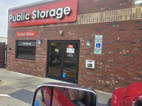 Public Storage photo 2