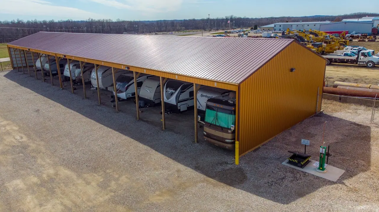 A Big Boy Toy Storage, RV storage in Newburgh