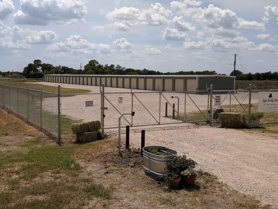 Elgin Country Storage, LLC, RV storage in Elgin