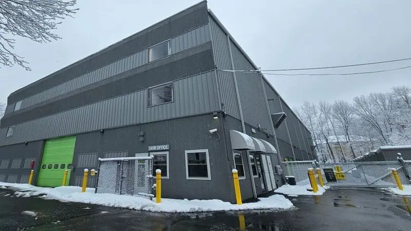 Extra Space Storage, RV storage in North Andover