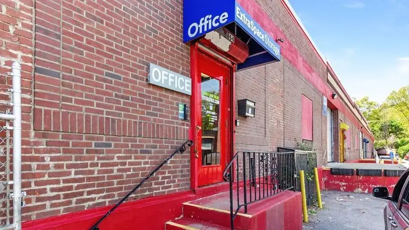 Extra Space Storage, RV storage in Roslindale