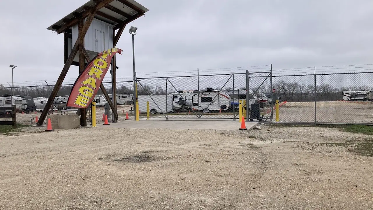 Krantz Boat & RV Storage, RV storage in Manor