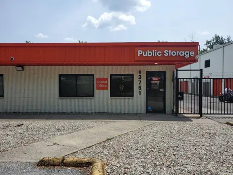 Public Storage photo 2