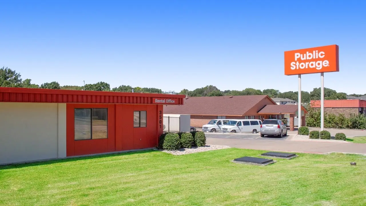 Public Storage, RV storage in Irving