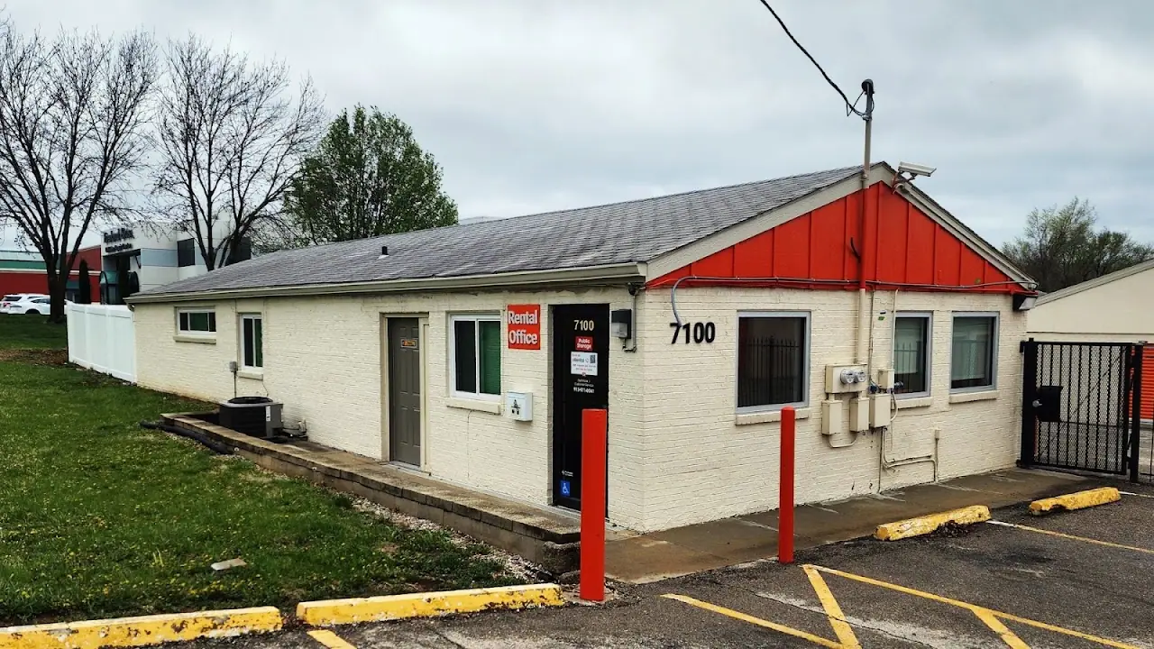 Public Storage, RV storage in Merriam