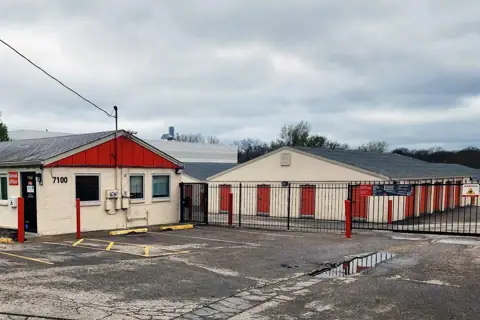 Public Storage photo 2