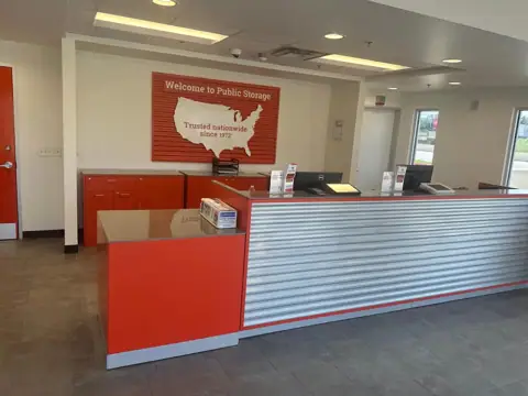 Public Storage photo 2