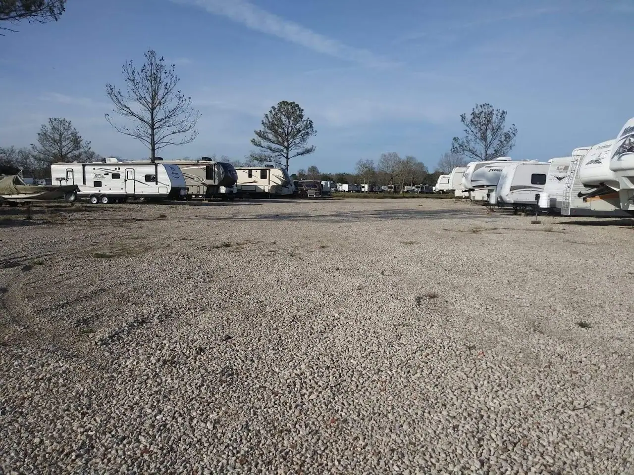 Hideout Cove Boat & RV storage, RV storage in Hitchcock